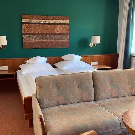 Hotel Jungbraeu *